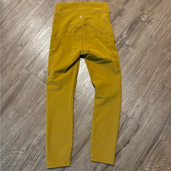 New! Lululemon Power Thru HR Tight - Picture 9 of 12